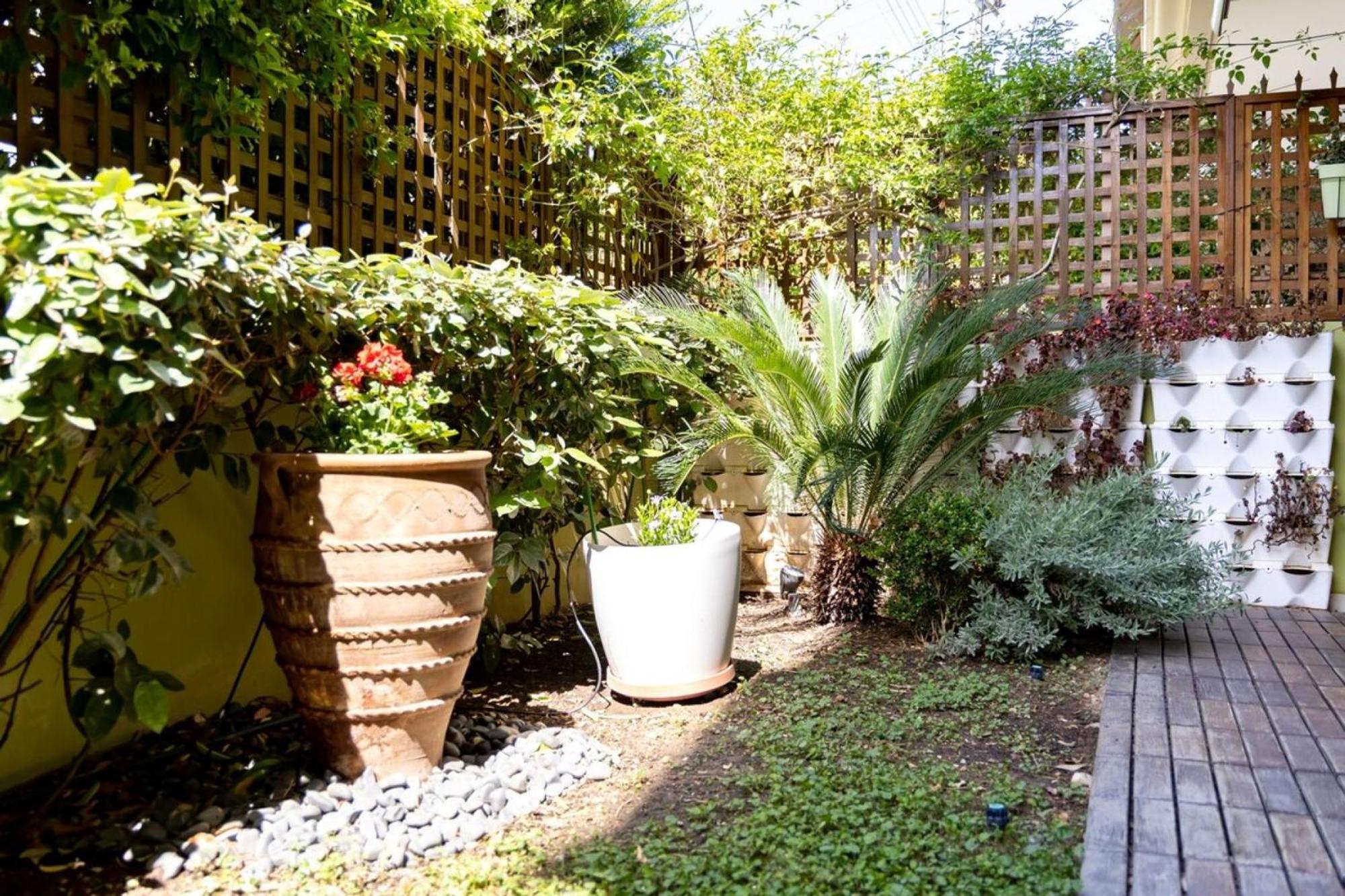 The Garden House At Alimos Apartment Atena Exterior foto