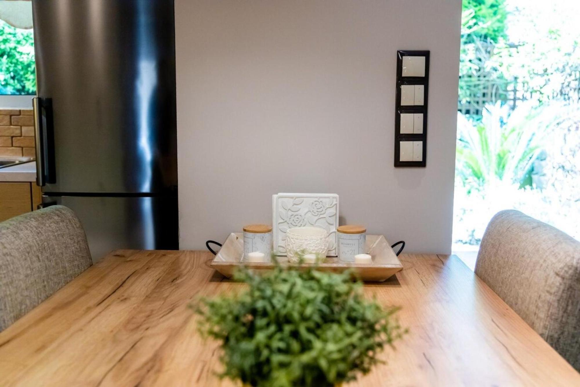 The Garden House At Alimos Apartment Atena Exterior foto